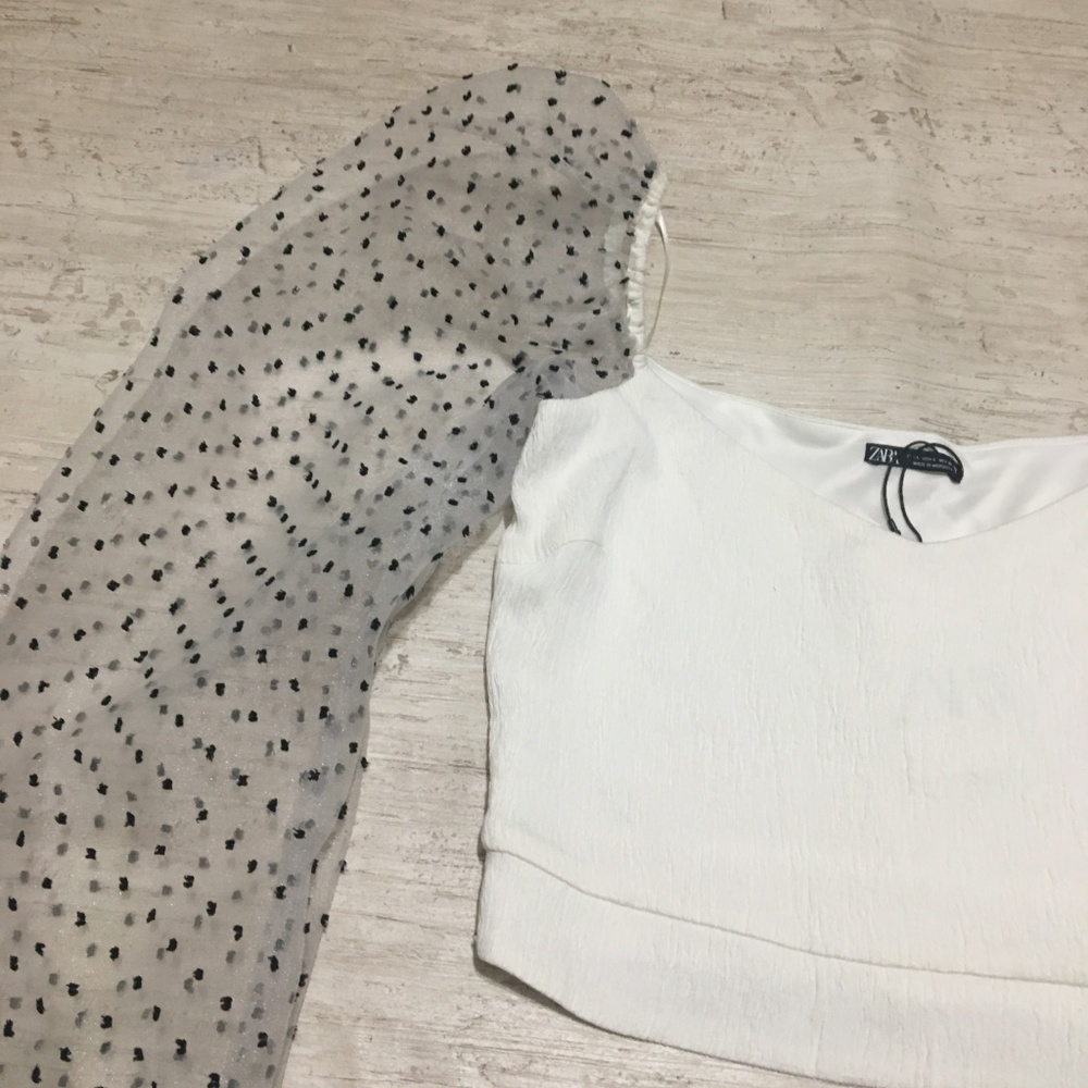 DOTTED MESH PUFF SLEEVES POLKA DOT CROP TOP - Picture 3 of 8